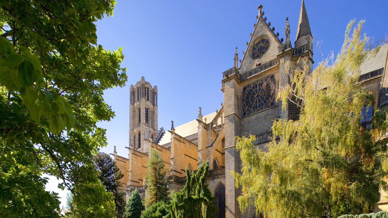 Cath&eacute;drale Saint-&Eacute;tienne & Jardins de l&rsquo;&Eacute;v&ecirc;ch&eacute;